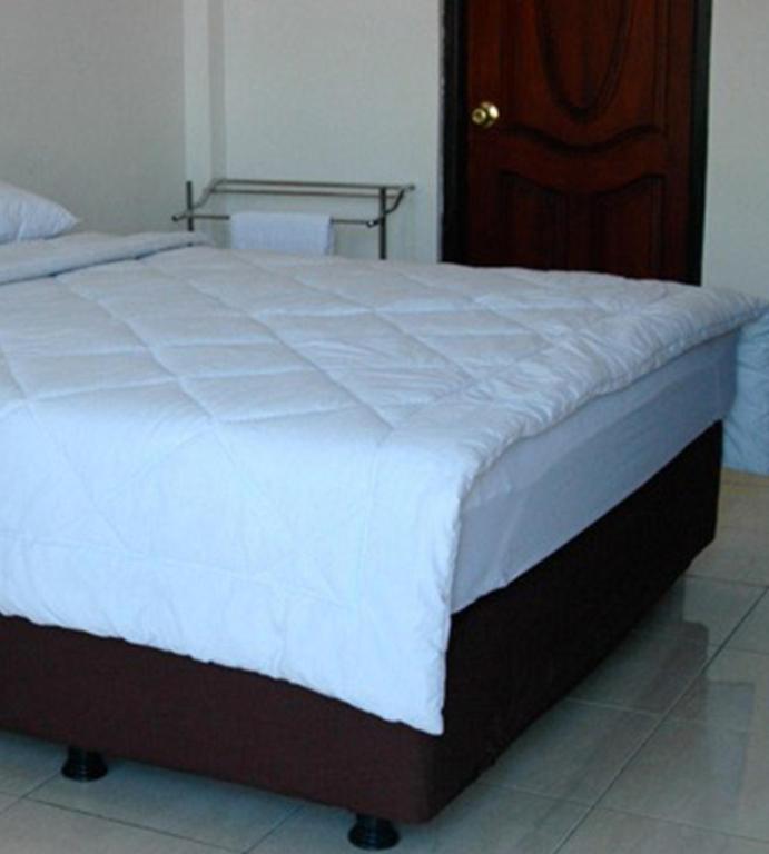 Hotel Sinar Tambolaka Waingapu Camera foto